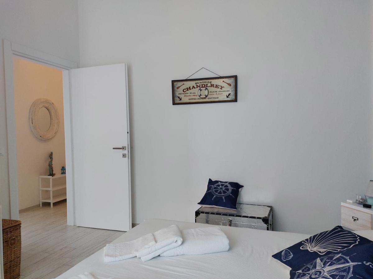 Una Finestra Sul Mare Home 1 Берджеджи Екстериор снимка