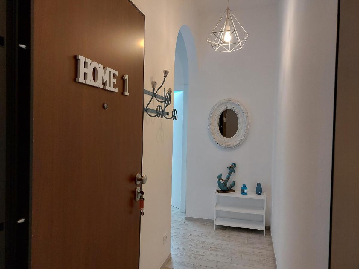 Una Finestra Sul Mare Home 1 Берджеджи Екстериор снимка