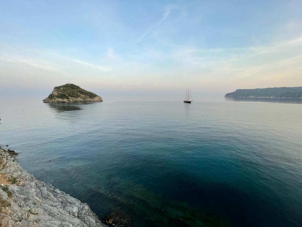 Una Finestra Sul Mare Home 1 Берджеджи Екстериор снимка