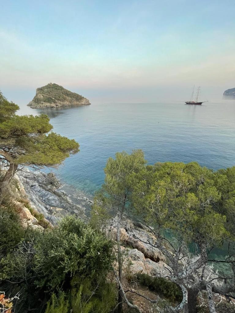 Una Finestra Sul Mare Home 1 Берджеджи Екстериор снимка