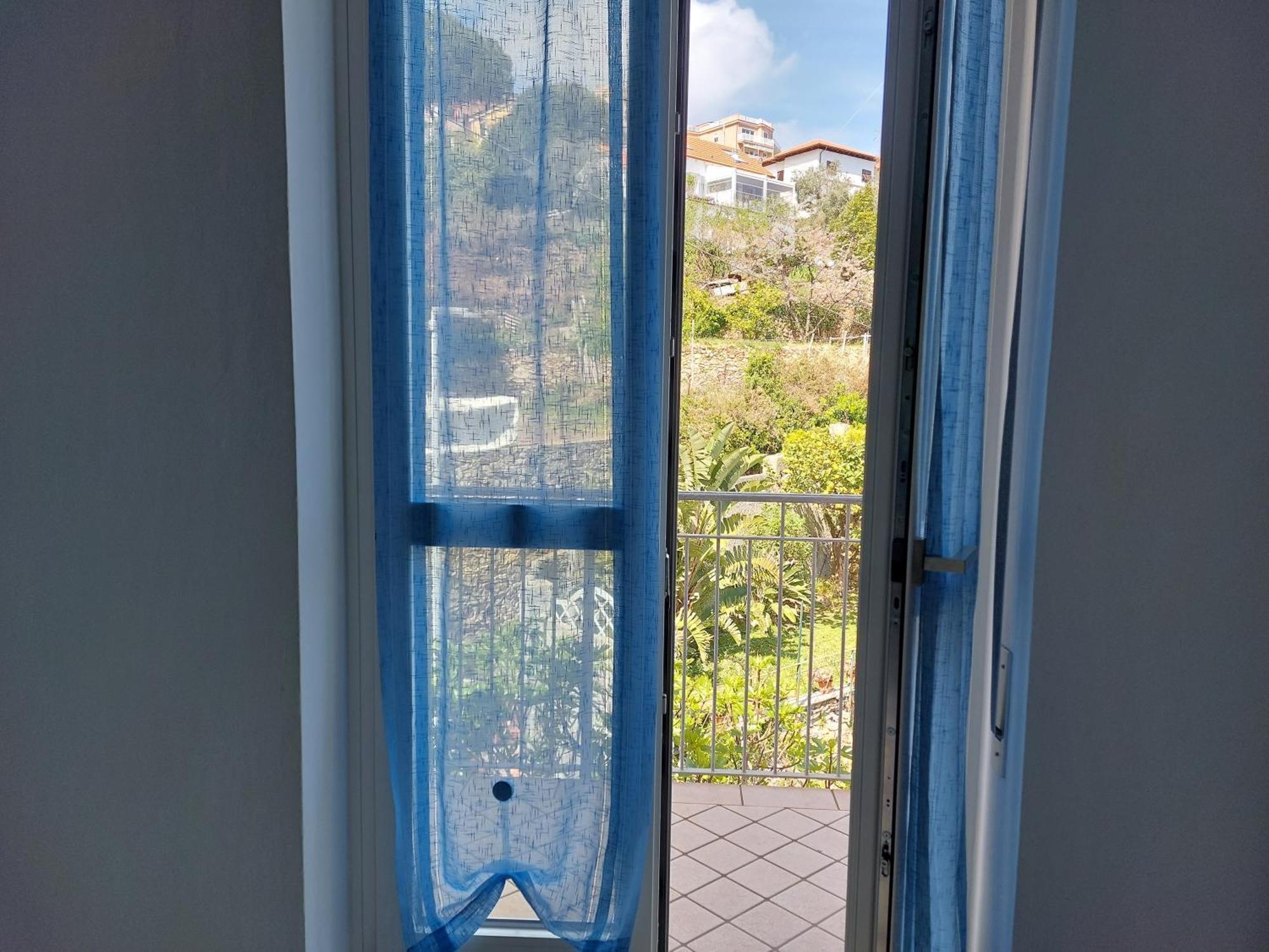 Una Finestra Sul Mare Home 1 Берджеджи Екстериор снимка